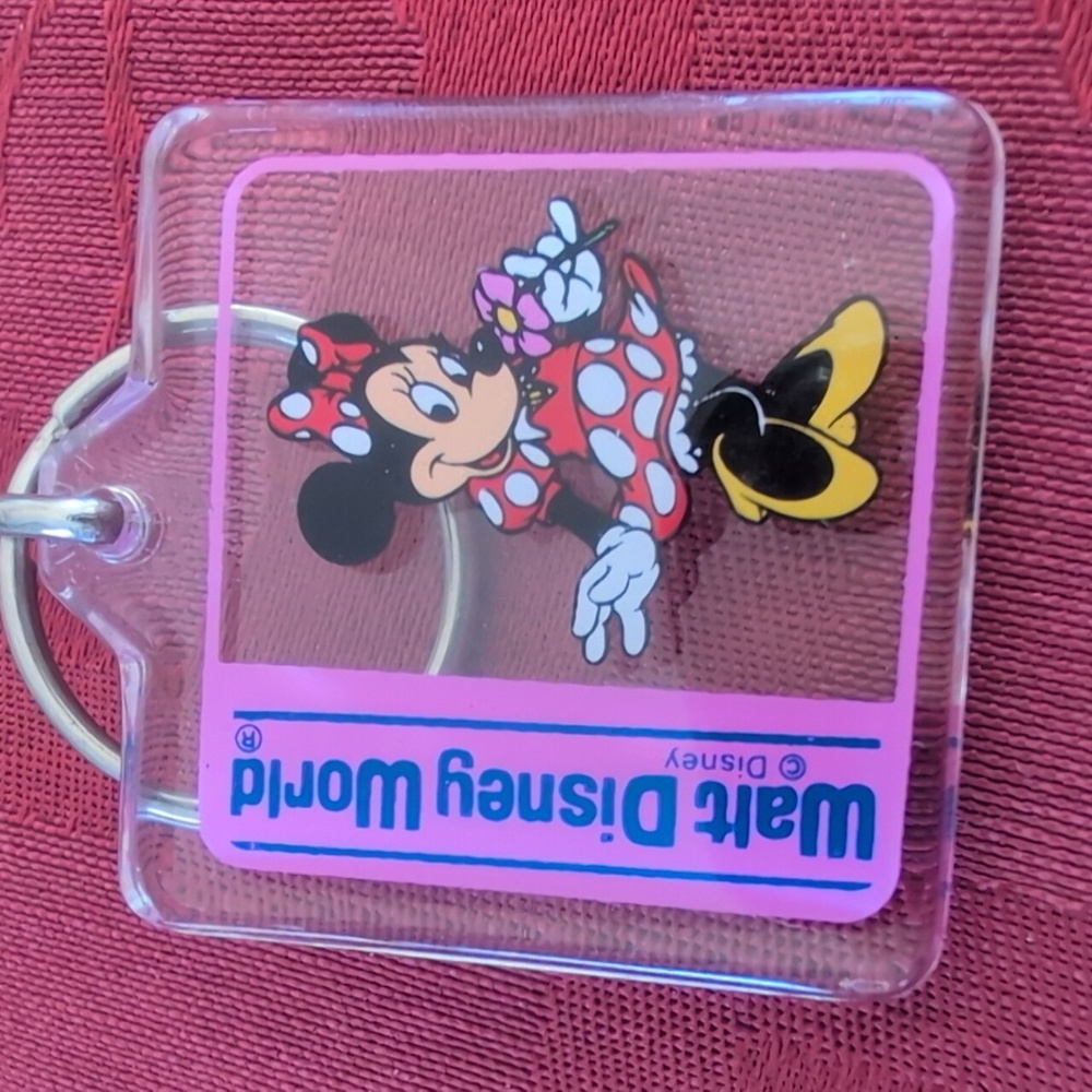 Disney Vintage Keychains - Picture 3 of 6